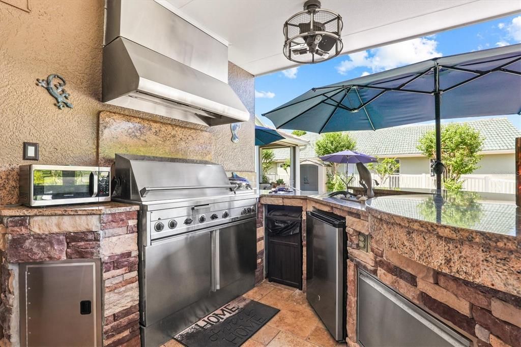 En Venta: $1,150,000 (3 camas, 3 baños, 2137 Pies cuadrados)