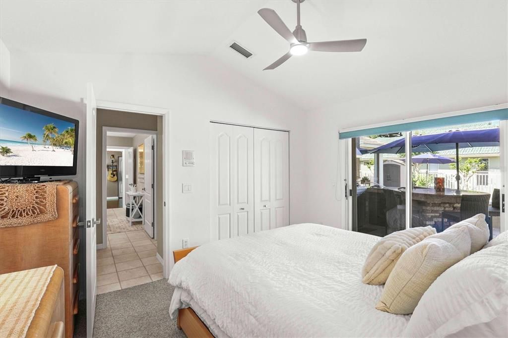 En Venta: $1,150,000 (3 camas, 3 baños, 2137 Pies cuadrados)