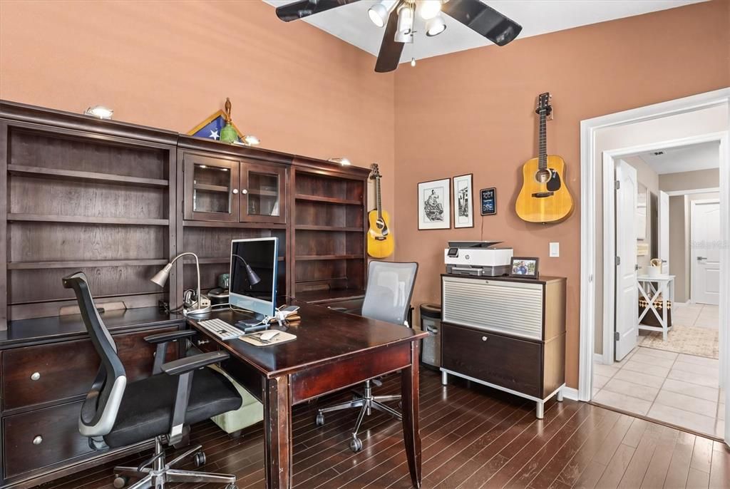En Venta: $1,150,000 (3 camas, 3 baños, 2137 Pies cuadrados)