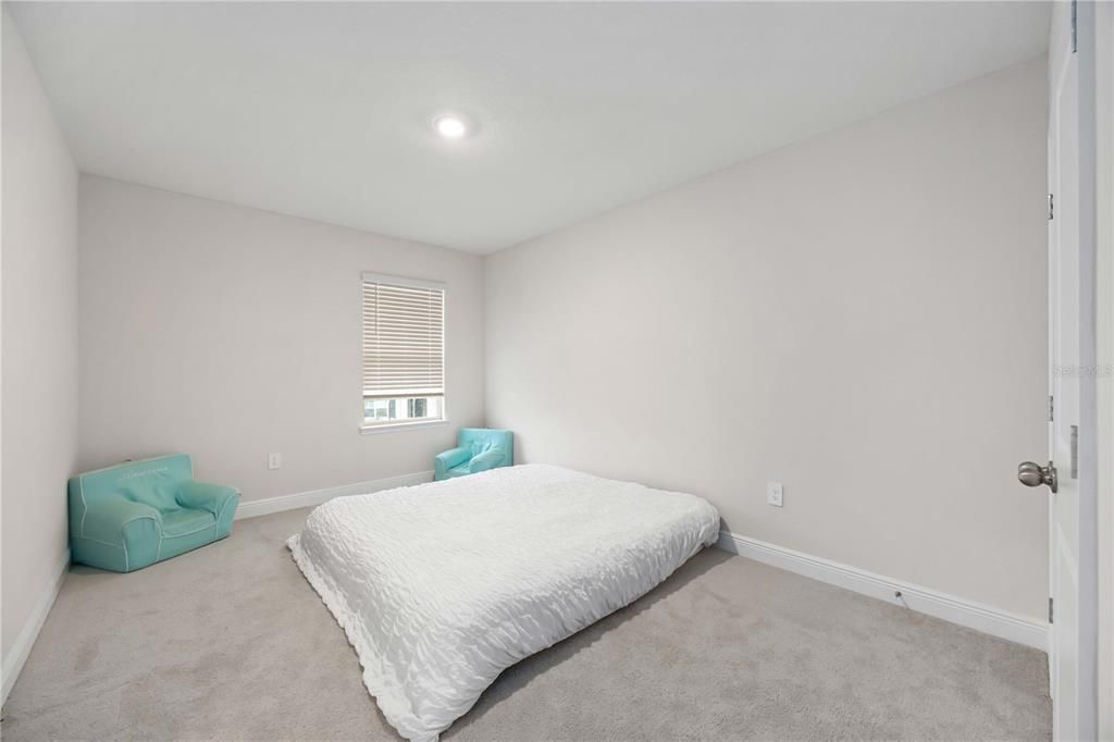 В аренду: $4,999 (5 спален, 4 ванн, 4044 Квадратных фут)