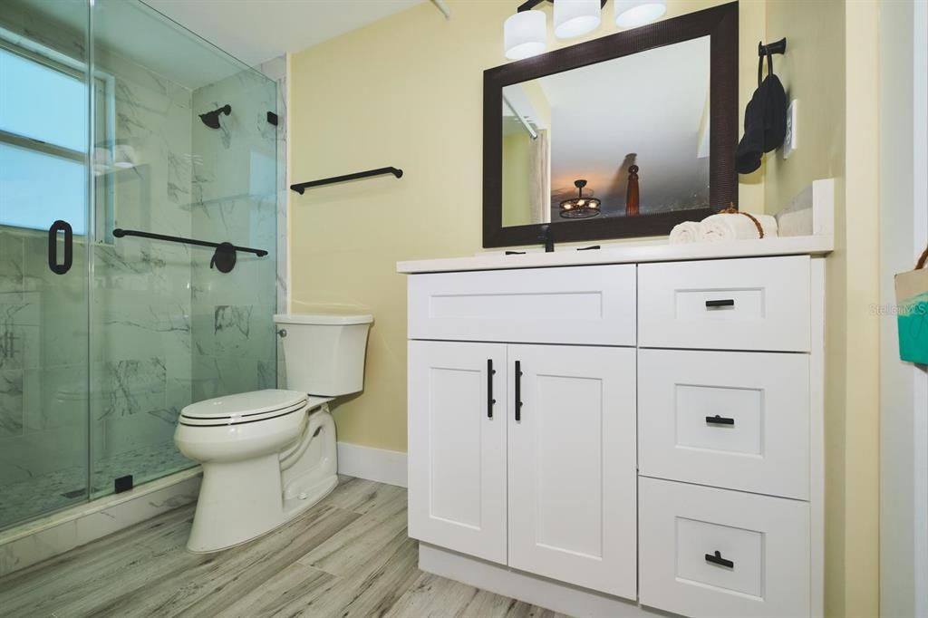 For Sale: $445,000 (2 beds, 2 baths, 1070 Square Feet)