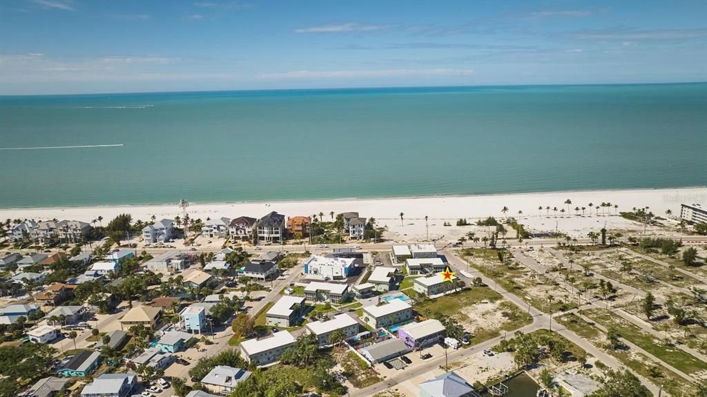 For Sale: $445,000 (2 beds, 2 baths, 1070 Square Feet)
