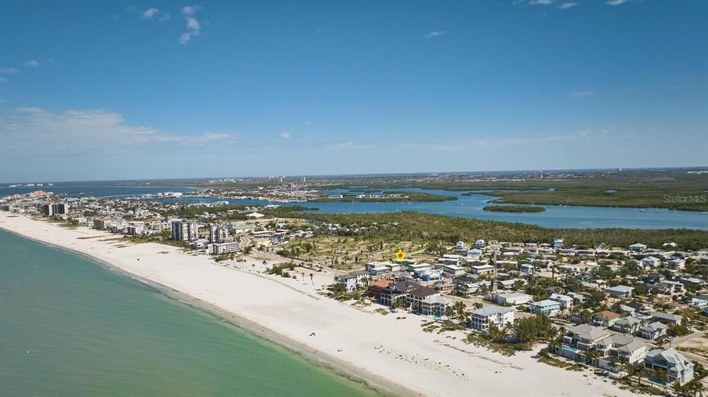 For Sale: $445,000 (2 beds, 2 baths, 1070 Square Feet)