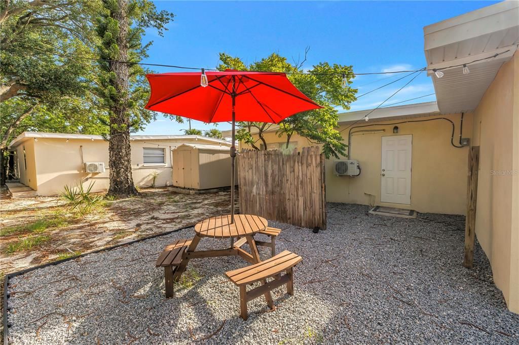 For Sale: $650,000 (5 beds, 4 baths, 2558 Square Feet)
