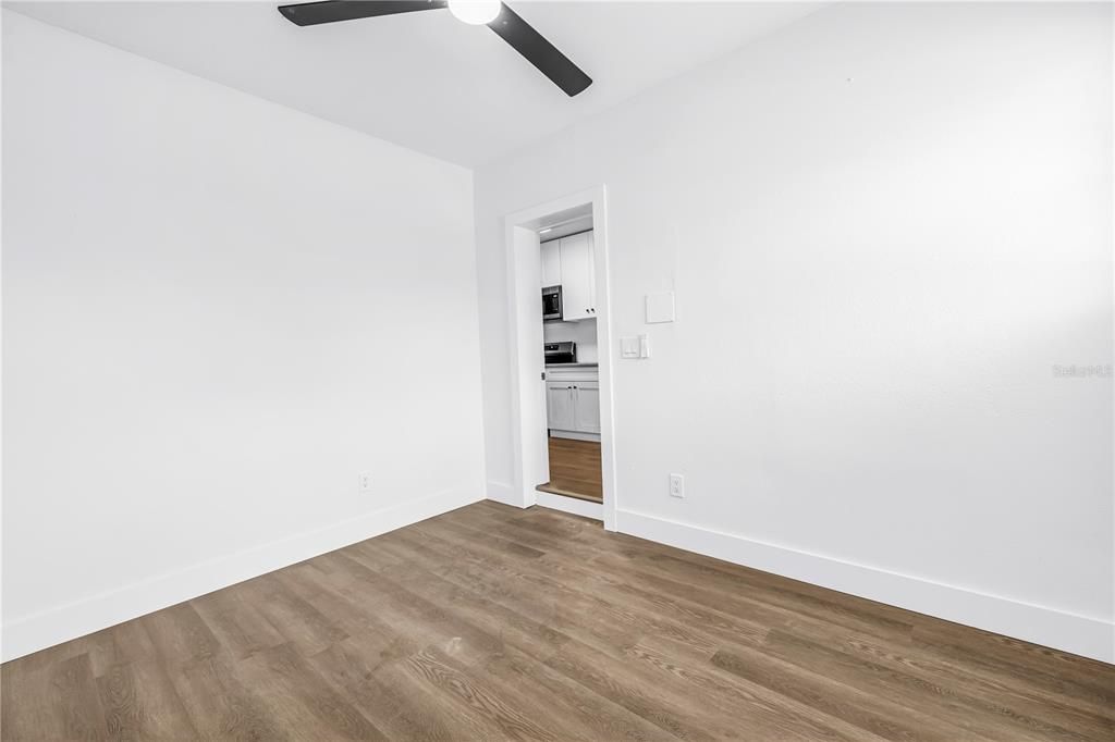 For Sale: $650,000 (5 beds, 4 baths, 2558 Square Feet)
