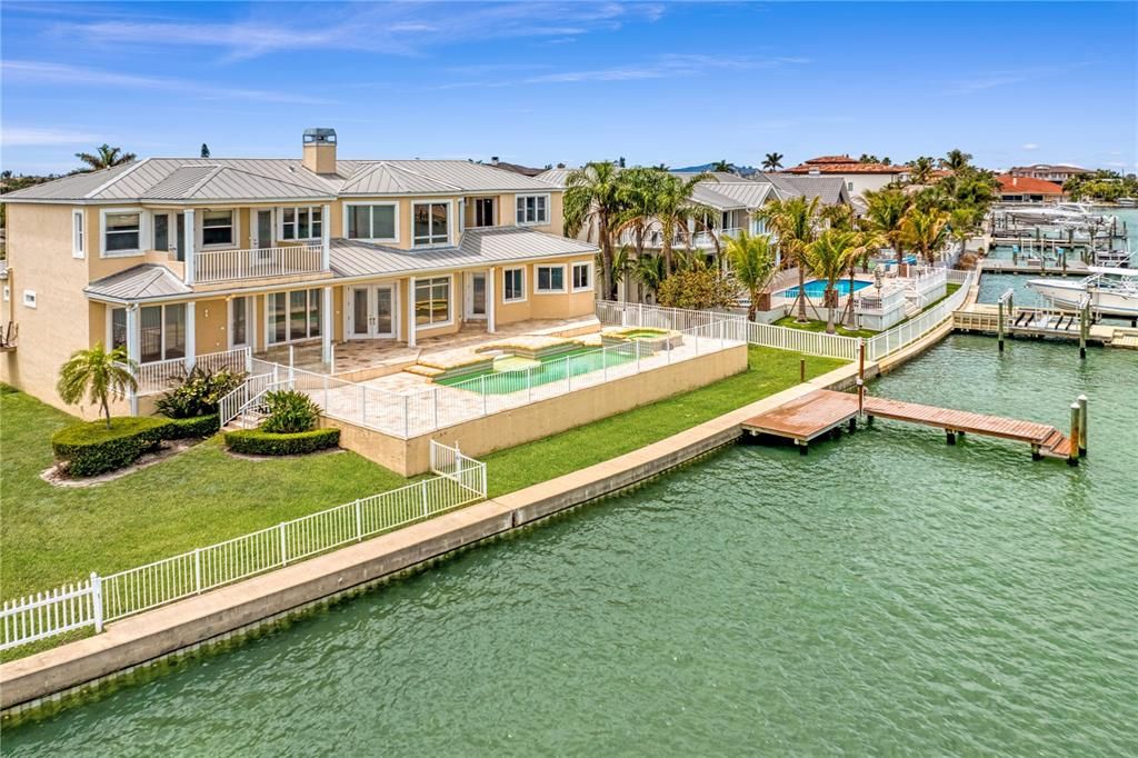 Active With Contract: $3,250,000 (5 beds, 5 baths, 5063 Square Feet)
