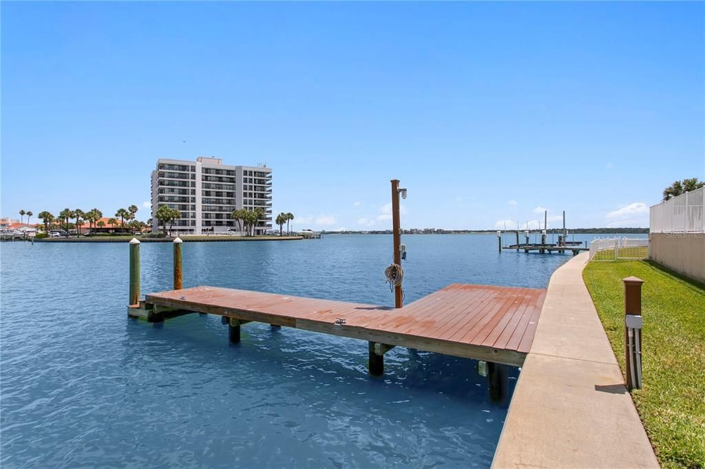 Active With Contract: $3,250,000 (5 beds, 5 baths, 5063 Square Feet)