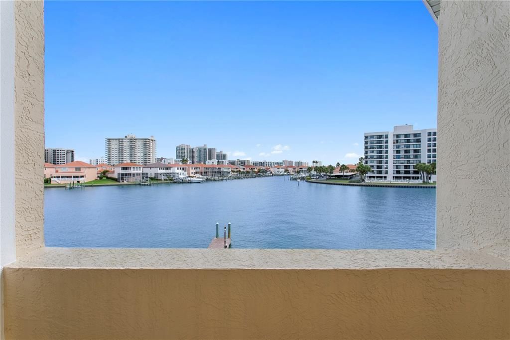 Active With Contract: $3,250,000 (5 beds, 5 baths, 5063 Square Feet)