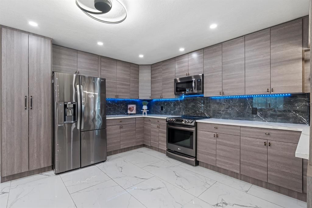 En Venta: $999,999 (3 camas, 3 baños, 3049 Pies cuadrados)