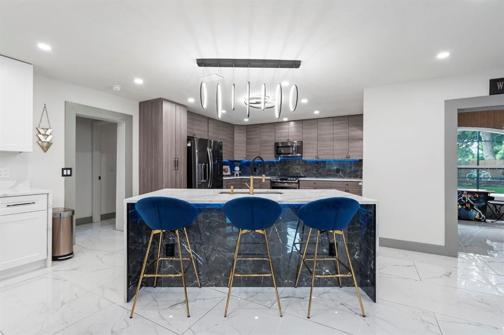 En Venta: $999,999 (3 camas, 3 baños, 3049 Pies cuadrados)
