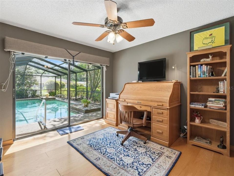 Activo con contrato: $725,000 (5 camas, 3 baños, 2887 Pies cuadrados)