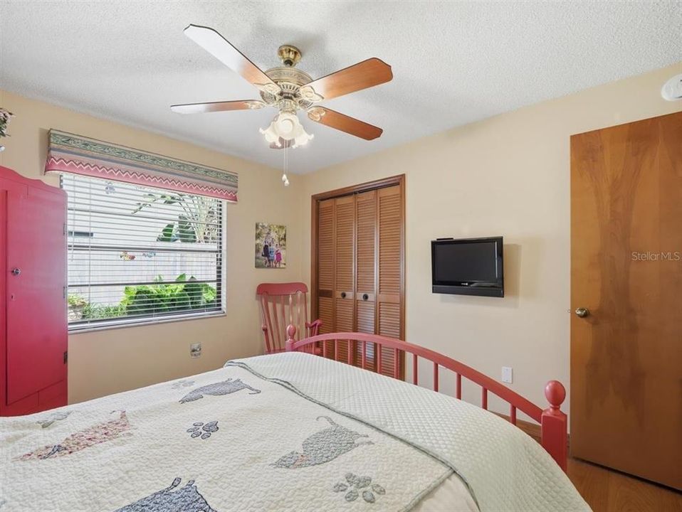 Activo con contrato: $725,000 (5 camas, 3 baños, 2887 Pies cuadrados)