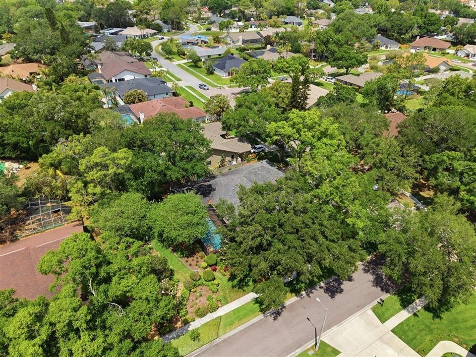 Activo con contrato: $725,000 (5 camas, 3 baños, 2887 Pies cuadrados)
