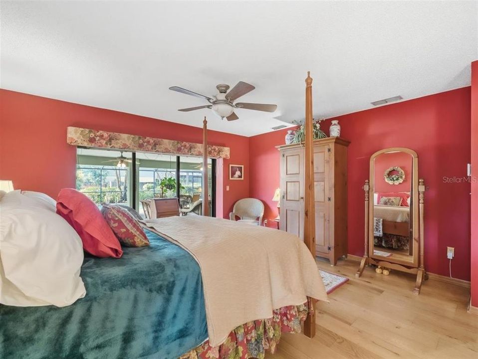 Activo con contrato: $725,000 (5 camas, 3 baños, 2887 Pies cuadrados)