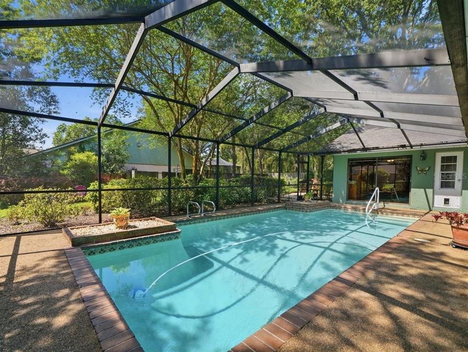 Activo con contrato: $725,000 (5 camas, 3 baños, 2887 Pies cuadrados)