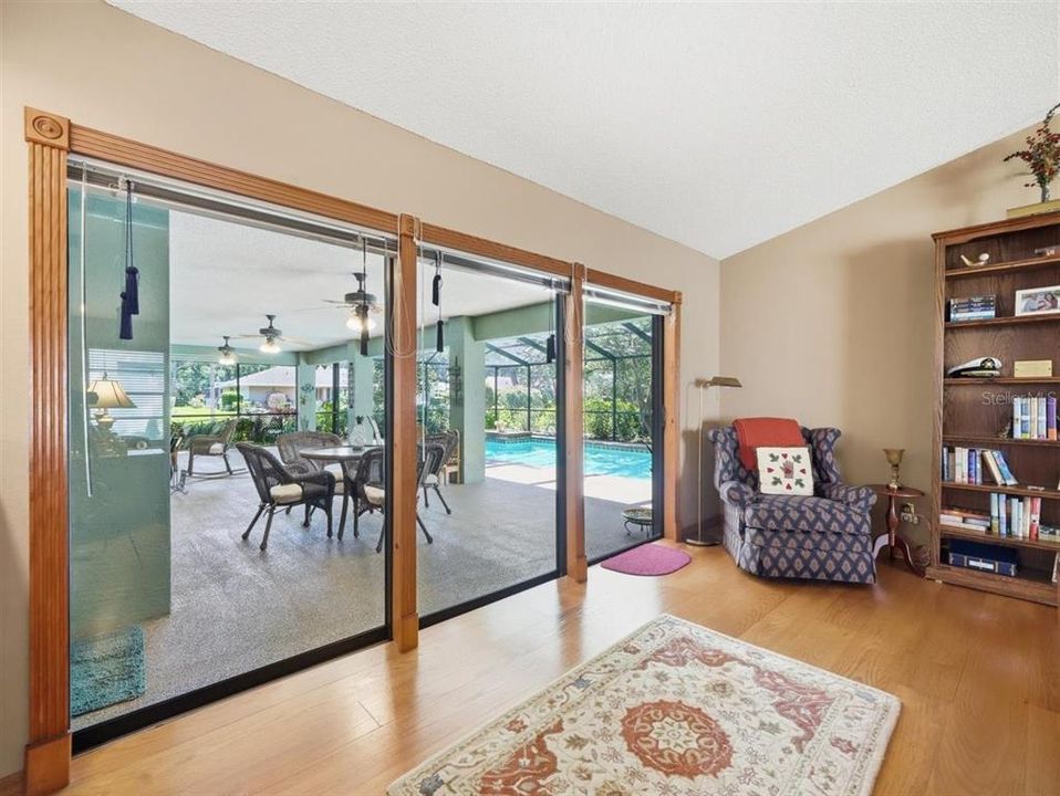 Activo con contrato: $725,000 (5 camas, 3 baños, 2887 Pies cuadrados)