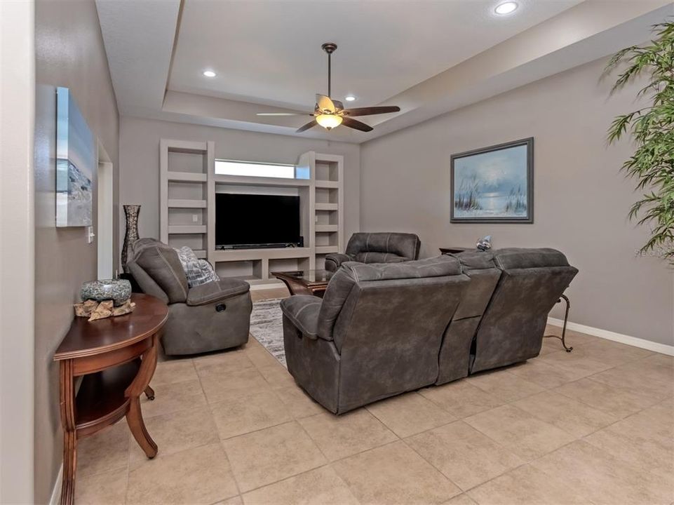 En Venta: $759,000 (3 camas, 3 baños, 2224 Pies cuadrados)