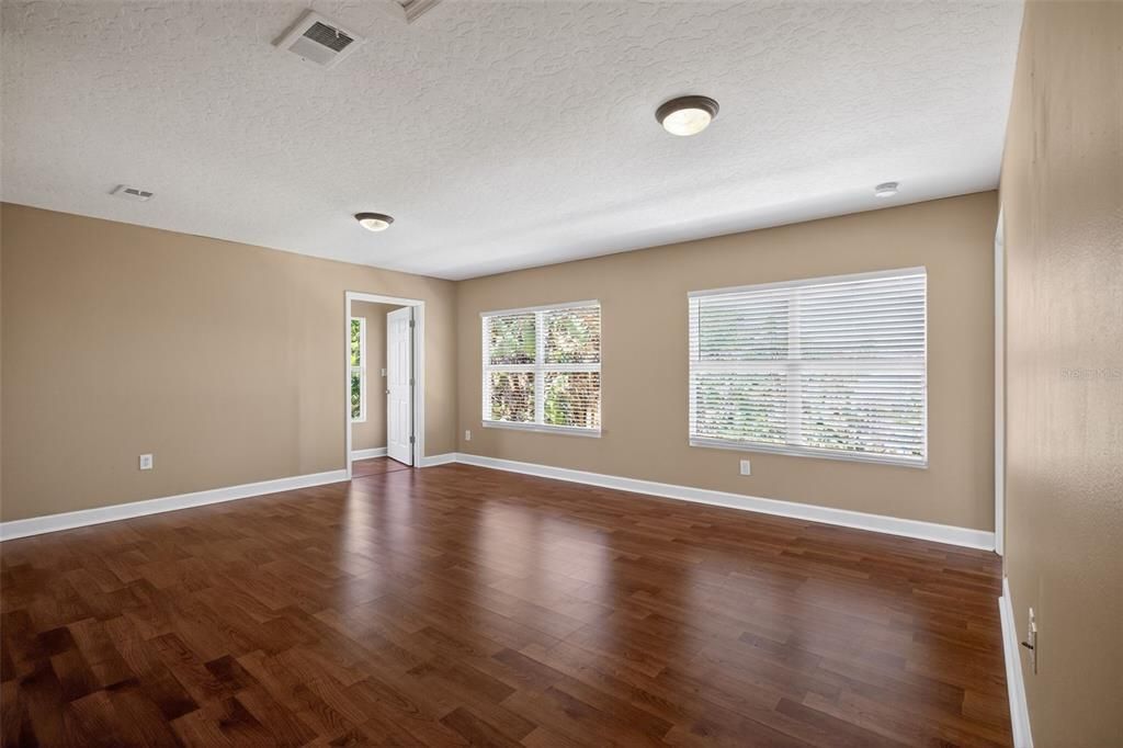 For Sale: $774,900 (5 beds, 4 baths, 3452 Square Feet)