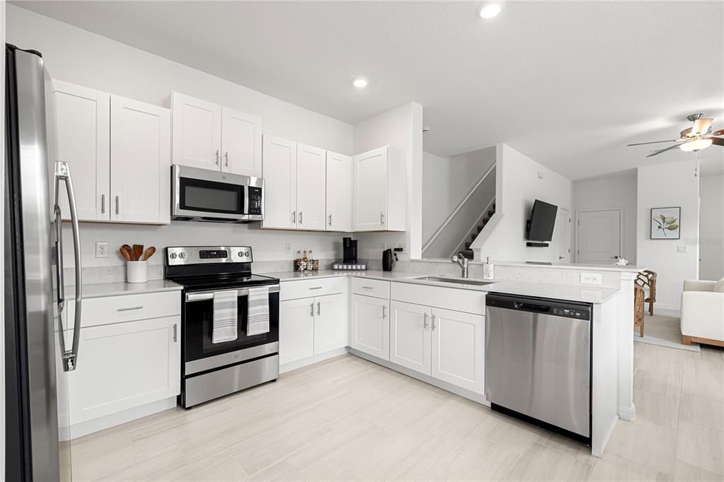 For Rent: $1,956 (2 beds, 2 baths, 1578 Square Feet)