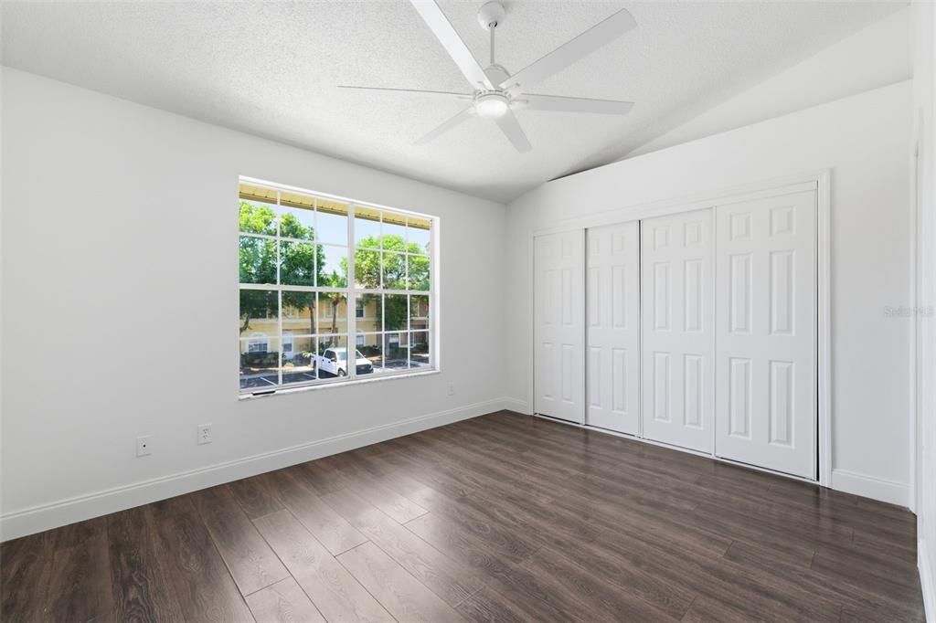 Active With Contract: $279,900 (2 beds, 2 baths, 1124 Square Feet)
