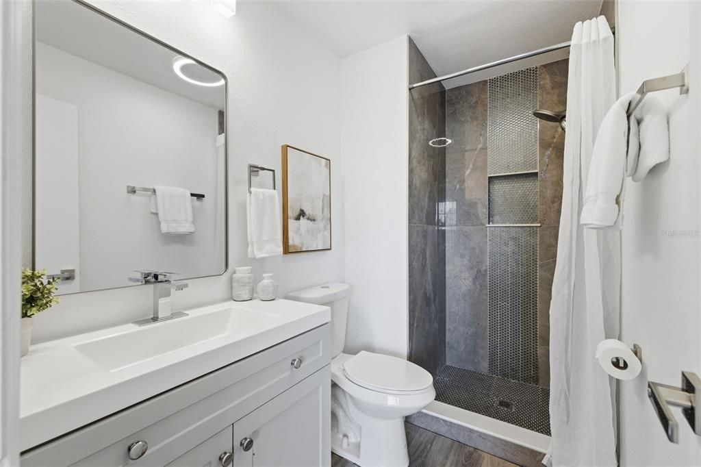 Active With Contract: $279,900 (2 beds, 2 baths, 1124 Square Feet)