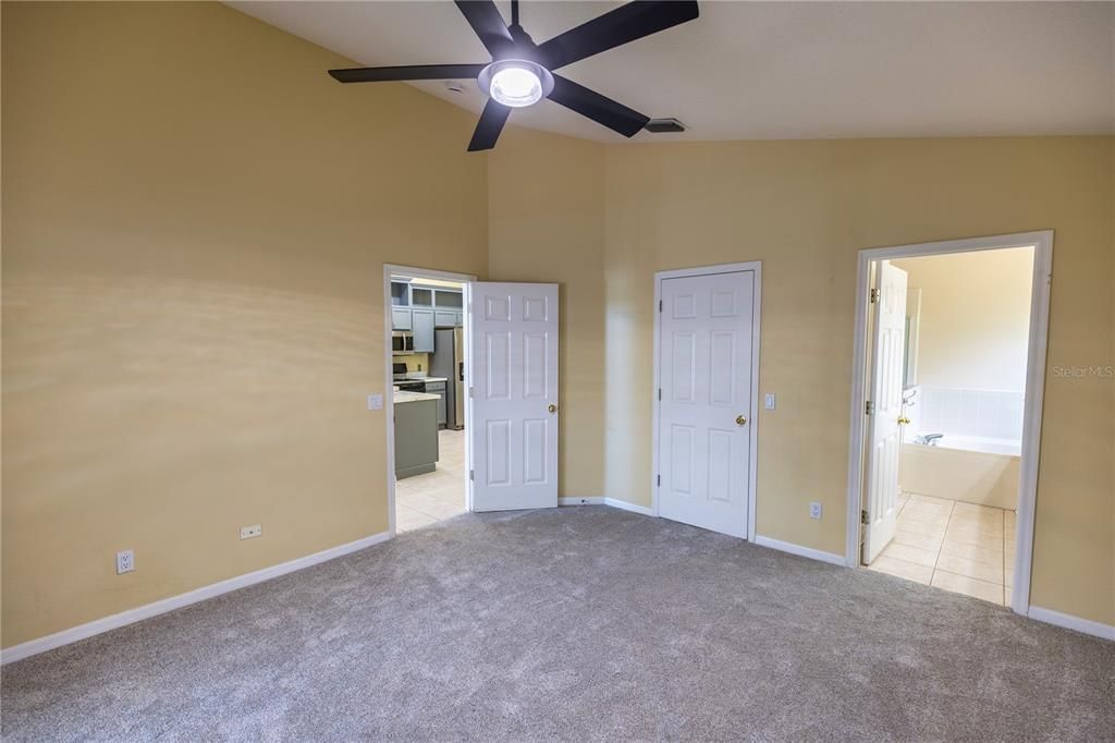 Active With Contract: $344,900 (3 beds, 2 baths, 1682 Square Feet)