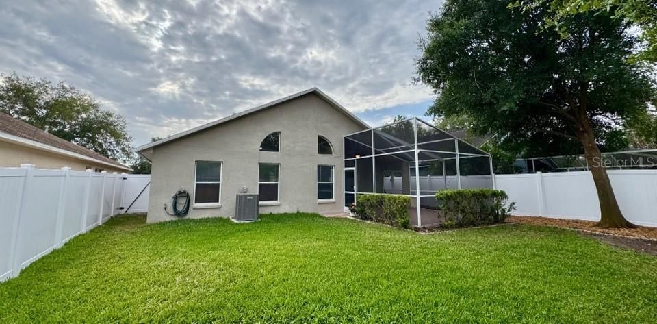 Active With Contract: $344,900 (3 beds, 2 baths, 1682 Square Feet)
