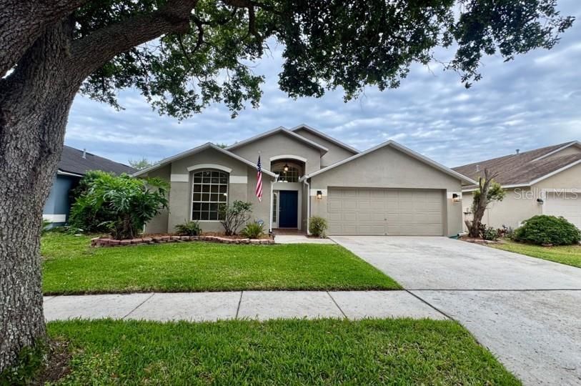 Active With Contract: $344,900 (3 beds, 2 baths, 1682 Square Feet)