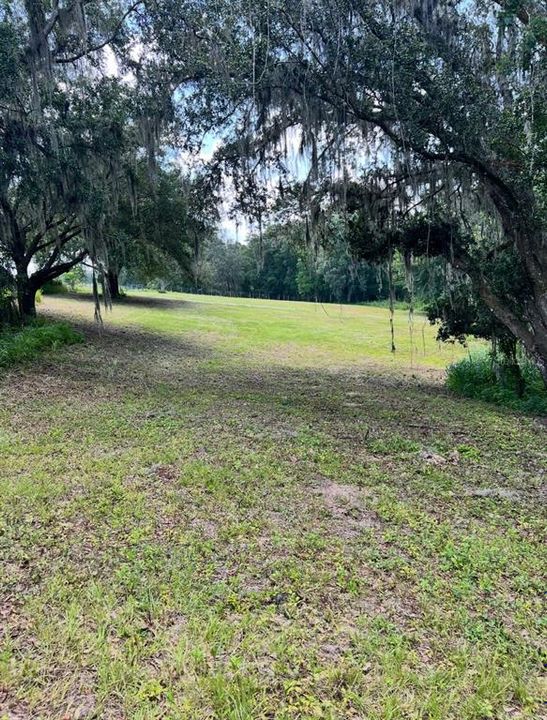На продажу: $600,000 (10.02 acres)
