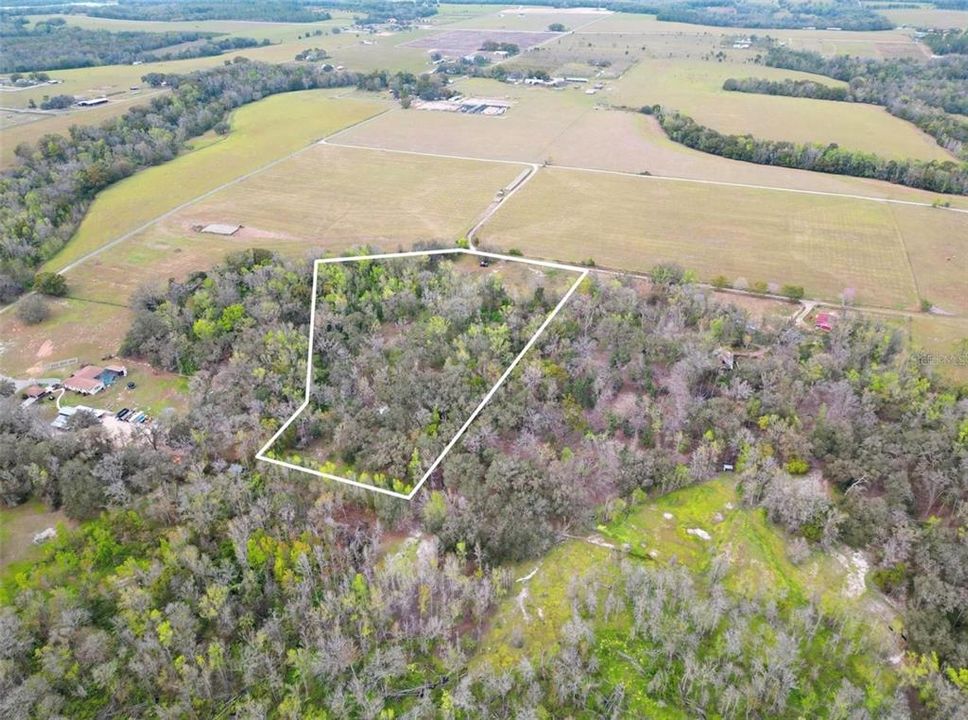 На продажу: $600,000 (10.02 acres)