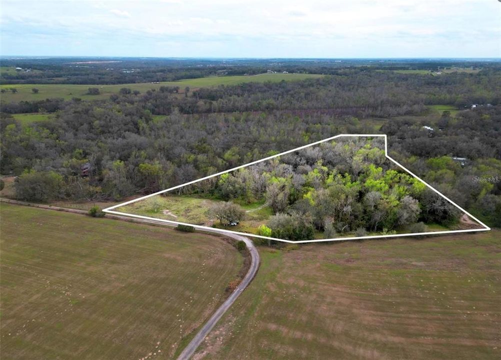 На продажу: $600,000 (10.02 acres)
