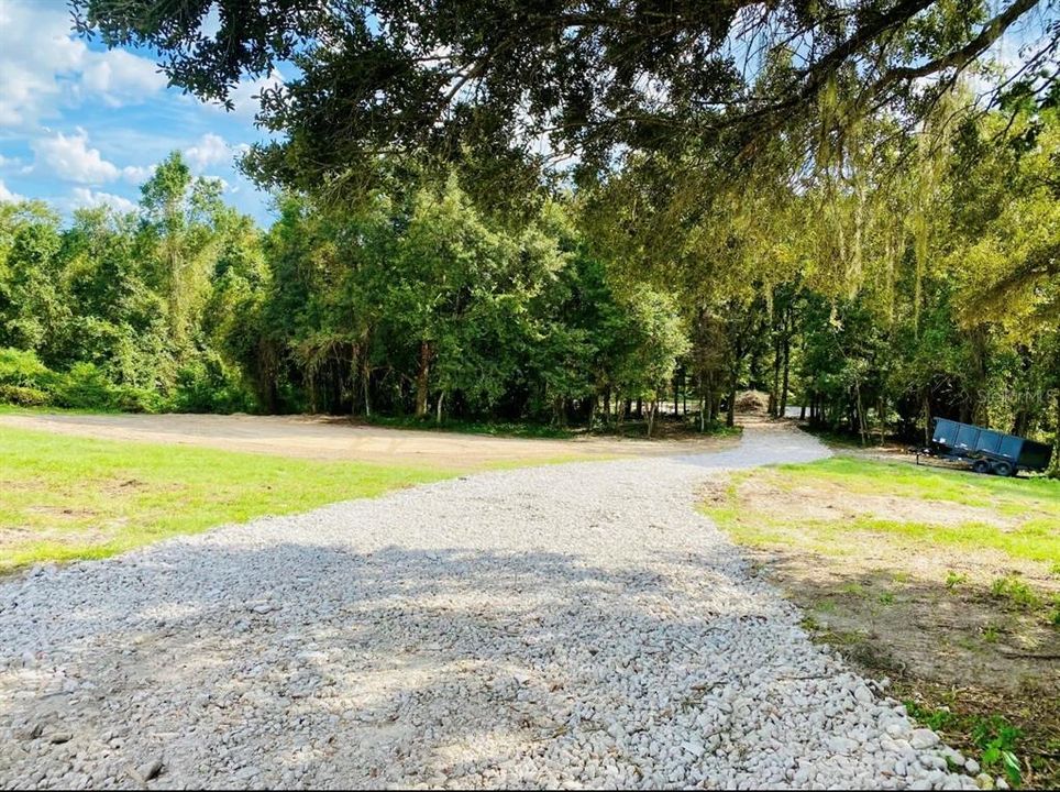 На продажу: $600,000 (10.02 acres)