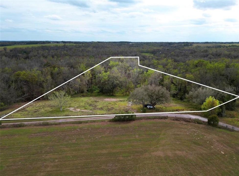 На продажу: $600,000 (10.02 acres)