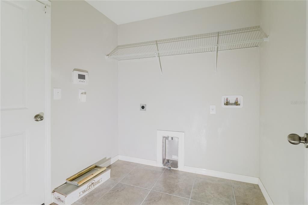 For Rent: $2,950 (4 beds, 2 baths, 1897 Square Feet)