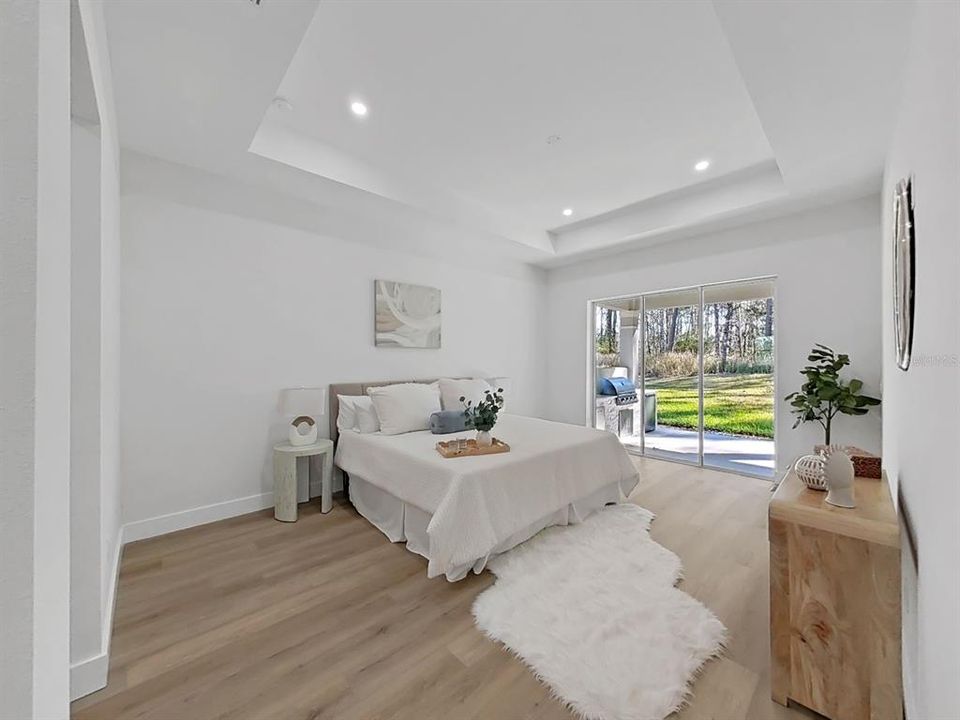 En Venta: $705,000 (3 camas, 3 baños, 2607 Pies cuadrados)