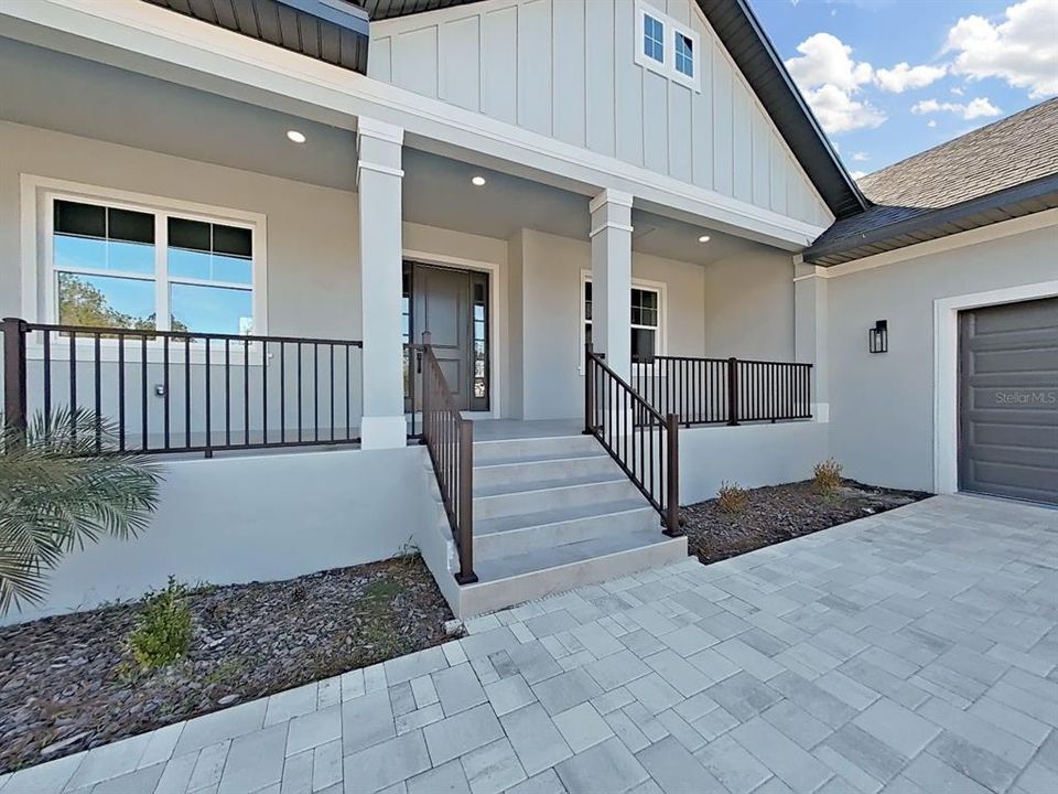En Venta: $705,000 (3 camas, 3 baños, 2607 Pies cuadrados)