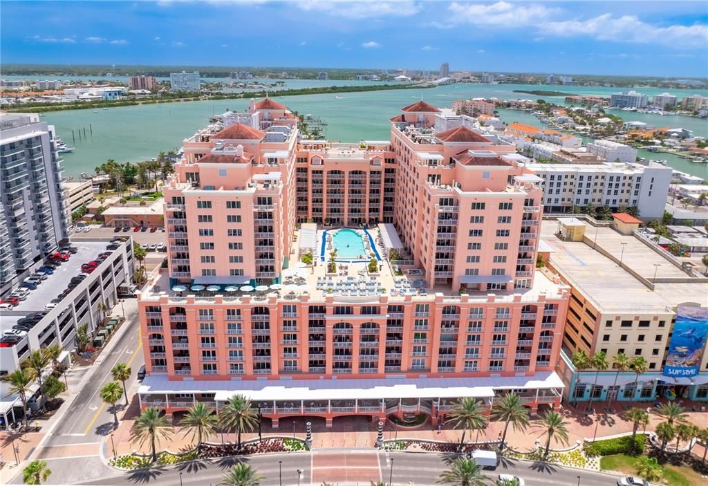 For Sale: $3,500,000 (3 beds, 3 baths, 2705 Square Feet)
