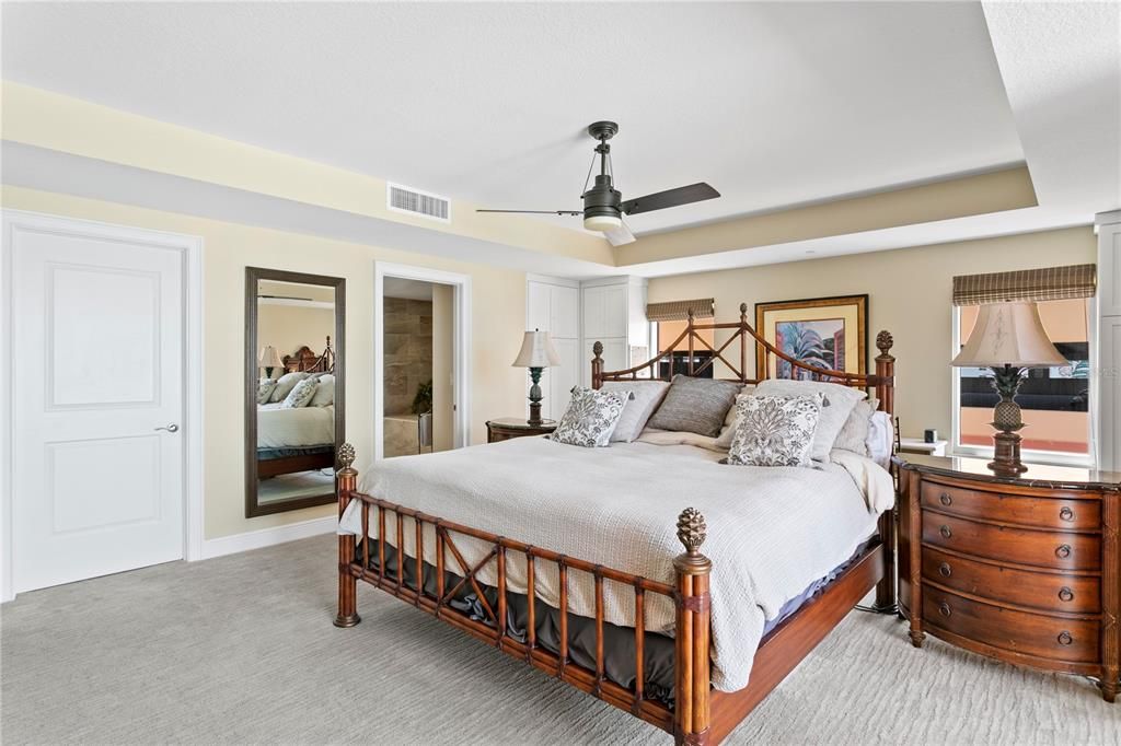 For Sale: $3,500,000 (3 beds, 3 baths, 2705 Square Feet)