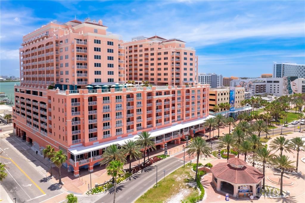 For Sale: $3,500,000 (3 beds, 3 baths, 2705 Square Feet)