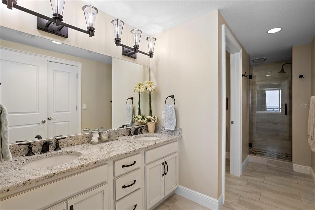 For Sale: $3,500,000 (3 beds, 3 baths, 2705 Square Feet)