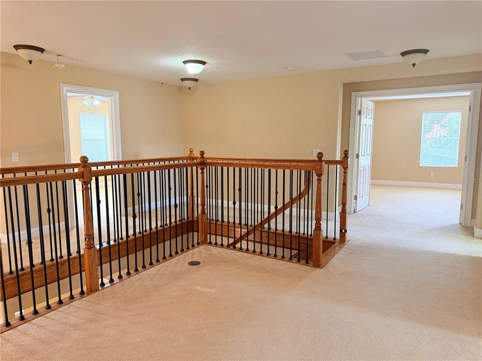 For Rent: $3,800 (5 beds, 3 baths, 2922 Square Feet)
