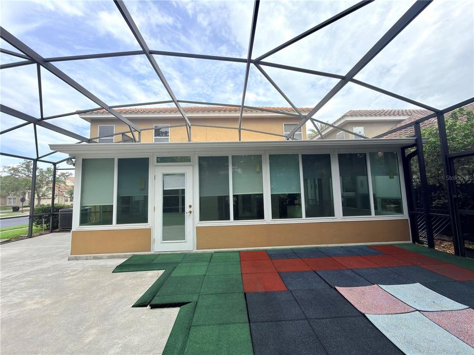 For Rent: $3,800 (5 beds, 3 baths, 2922 Square Feet)