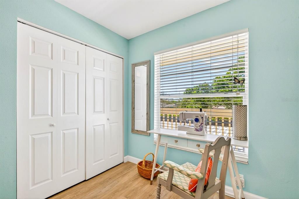 For Sale: $163,000 (2 beds, 2 baths, 947 Square Feet)