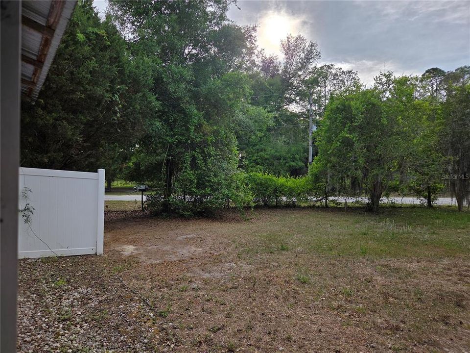 For Sale: $265,000 (3 beds, 2 baths, 1512 Square Feet)