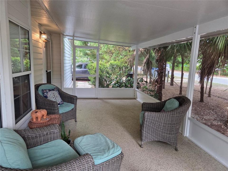 For Sale: $265,000 (3 beds, 2 baths, 1512 Square Feet)