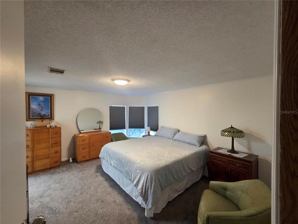 For Sale: $265,000 (3 beds, 2 baths, 1512 Square Feet)