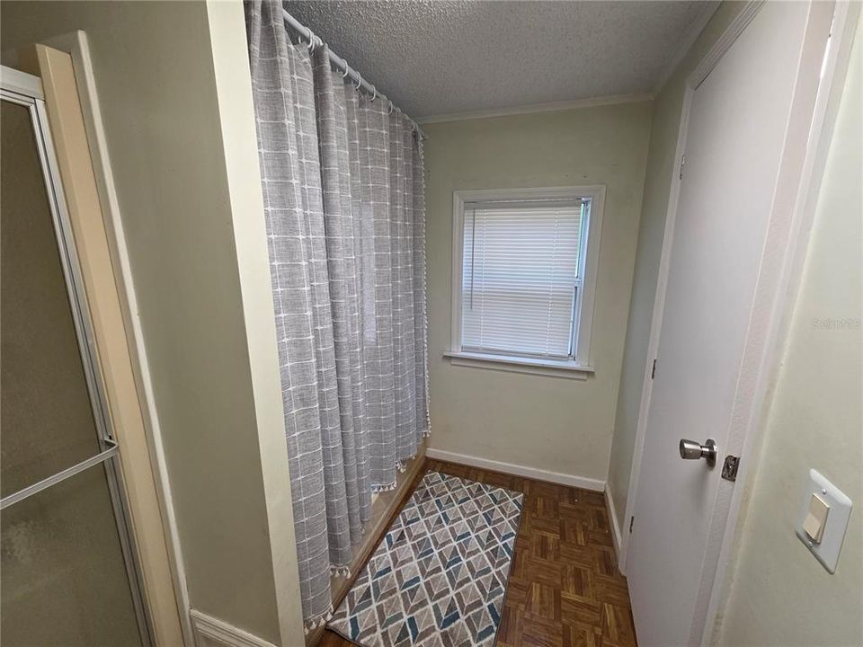 For Sale: $265,000 (3 beds, 2 baths, 1512 Square Feet)
