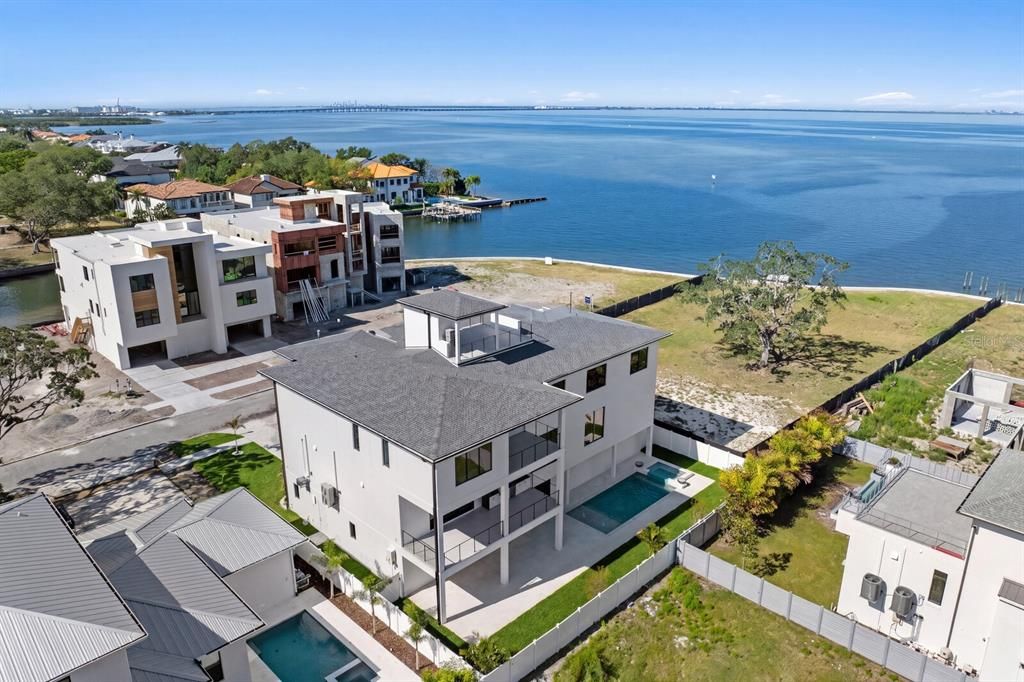 На продажу: $5,900,000 (5 спален, 5 ванн, 6950 Квадратных фут)