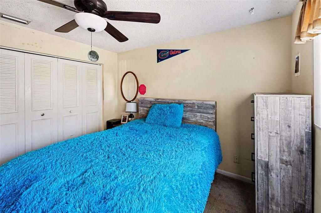 Activo con contrato: $365,000 (3 camas, 2 baños, 1203 Pies cuadrados)