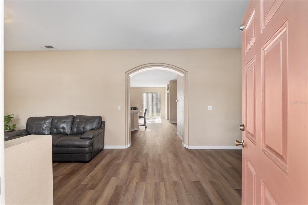 Active With Contract: $249,900 (3 beds, 2 baths, 2060 Square Feet)